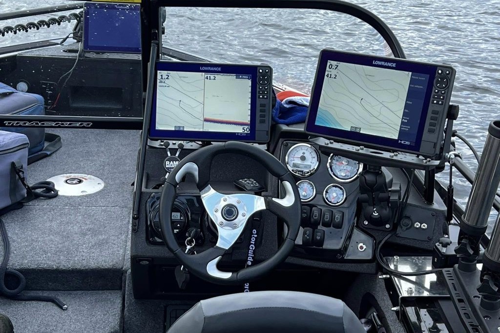 Tracker ideaali vene heittokalastukseen